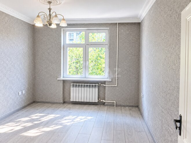 Satılır 2 otaqlı köhnə tikili 55 m², Qara Qarayev m., photo 10 from 19