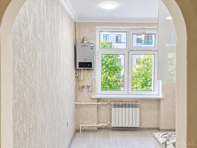 Satılır 2 otaqlı köhnə tikili 55 m², Qara Qarayev m., photo 5 from 19