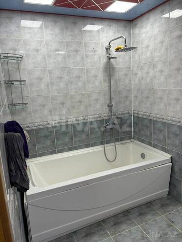 Сдается 3-комн. новостройка 120 м², м. Нефтчиляр, photo 9 from 13