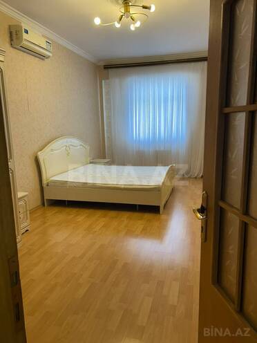 Сдается 3-комн. новостройка 120 м², м. Нефтчиляр, photo 5 from 13