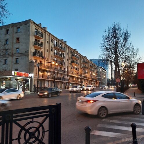 İcarəyə verilir 3 otaqlı köhnə tikili 80 m², Yasamal r., photo 1 from 14