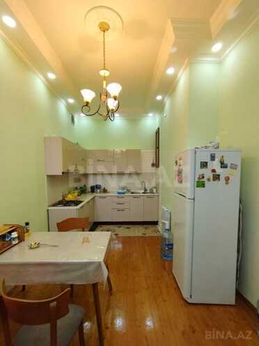 Satılır 8 otaqlı həyət evi/bağ evi 250 m², İnşaatçılar m., photo 28 from 32