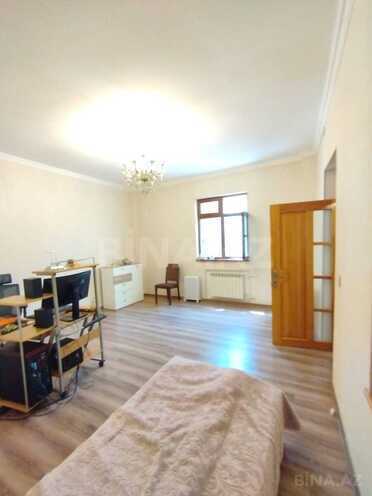 Satılır 8 otaqlı həyət evi/bağ evi 250 m², İnşaatçılar m., photo 22 from 32