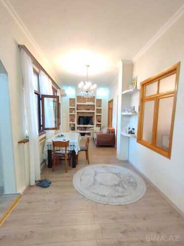 Satılır 8 otaqlı həyət evi/bağ evi 250 m², İnşaatçılar m., photo 3 from 32