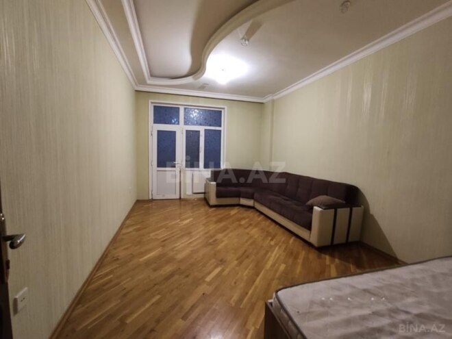 Сдается 3-комн. новостройка 147 м², м. Нефтчиляр, photo 4 from 10