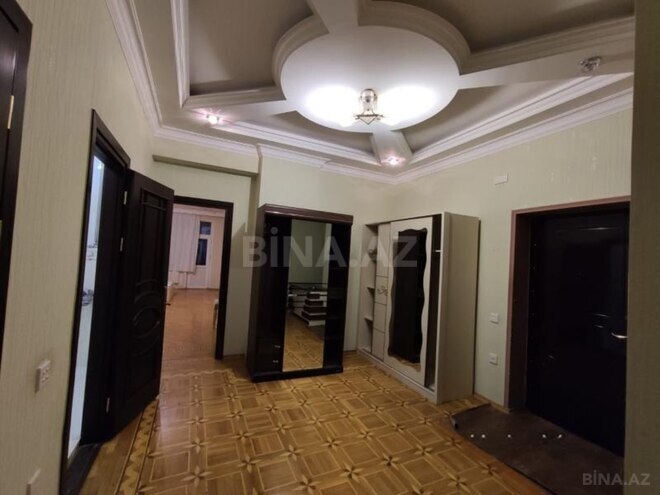 Сдается 3-комн. новостройка 147 м², м. Нефтчиляр, photo 3 from 10