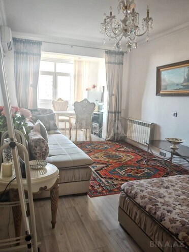 Satılır 2 otaqlı köhnə tikili 37 m², Xalqlar Dostluğu m., photo 1 from 10