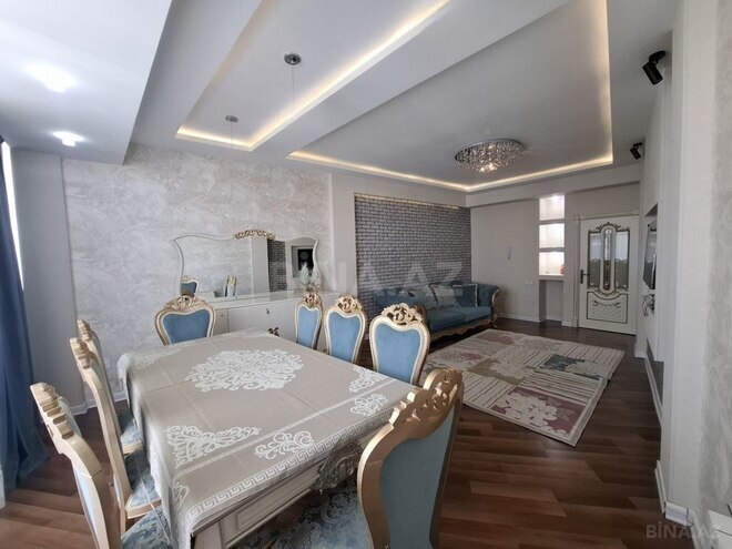 Сдаётся 3-комн. новостройка 110 м², м. Низами, photo 1 from 20