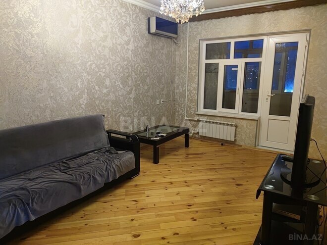 Сдается 3-комн. вторичка 80 м², м. Ази Асланов, photo 1 from 11