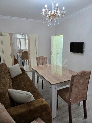Продается 2-комн. вторичка 35 м², м. Мемар Аджеми, photo 1 from 15