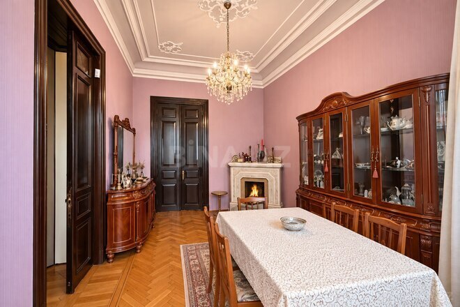Satılır 5 otaqlı köhnə tikili 210 m², 28 May m., photo 9 from 12