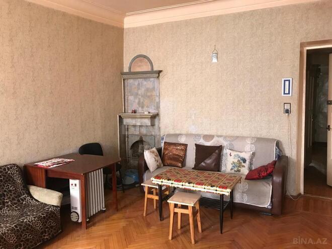 Satılır 1 otaqlı köhnə tikili 42 m², 28 May m., photo 1 from 11