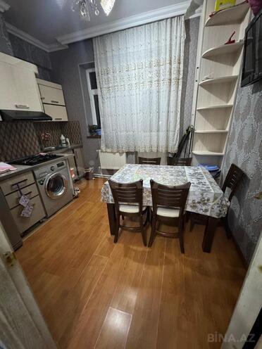 Продается 2-комн. вторичка 70 м², м. Гянджлик, photo 1 from 10