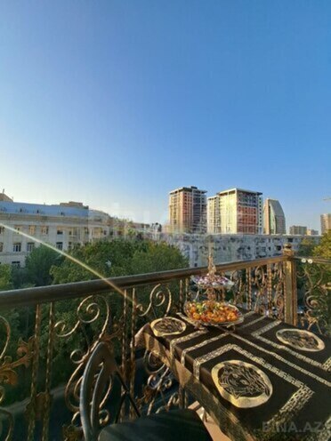 Сдаётся 3-комн. вторичка 70 м², м. Ичеришехер, photo 6 from 13
