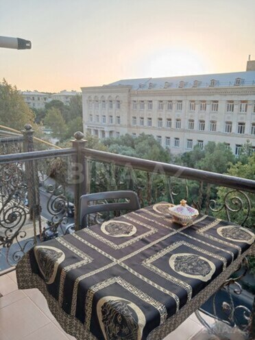 Сдаётся 3-комн. вторичка 70 м², м. Ичеришехер, photo 5 from 13