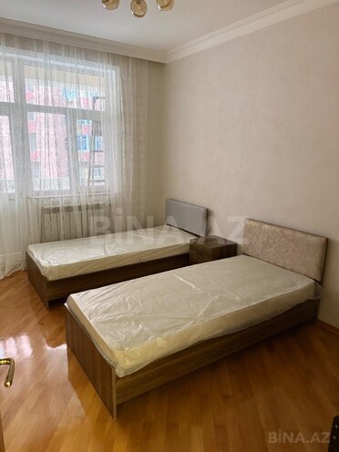 Сдается 3-комн. новостройка 130 м², м. Иншаатчылар, photo 5 from 8