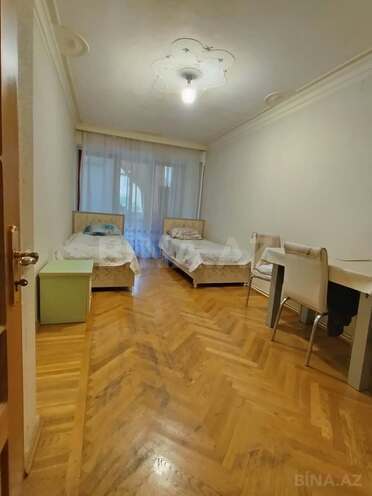 Satılır 3 otaqlı köhnə tikili 90 m², İnşaatçılar m., photo 5 from 12