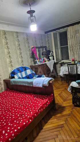 Satılır 1 otaqlı köhnə tikili 40 m², Neftçilər m., photo 1 from 10