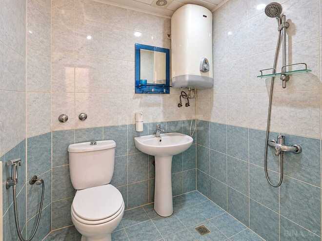 Продаётся 2-комн. вторичка 36 м², м. Нефтчиляр, photo 6 from 8