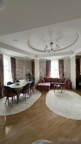 Сдается 4-комн. новостройка 150 м², м. Низами, photo 1 from 26