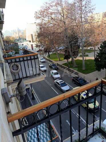 İcarəyə verilir 3 otaqlı köhnə tikili 95 m², Sahil m., photo 13 from 24