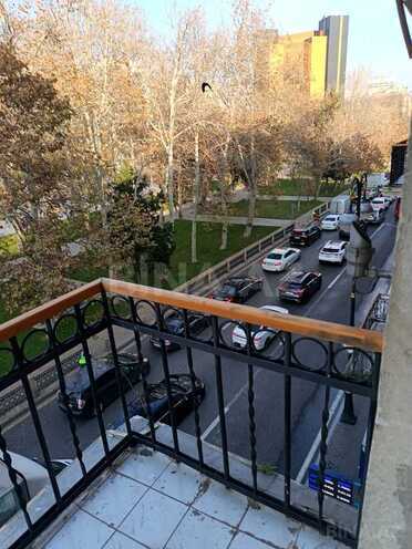 İcarəyə verilir 3 otaqlı köhnə tikili 95 m², Sahil m., photo 14 from 24
