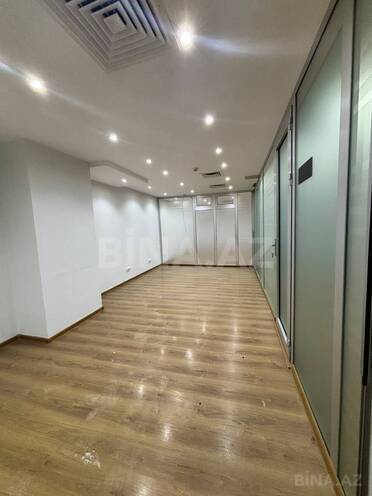 İcarəyə verilir 14 otaqlı ofis 550 m², 8 Noyabr m., photo 1 from 19