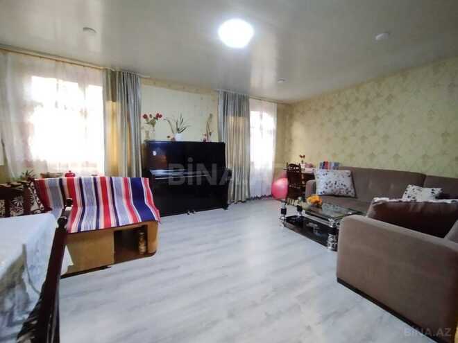Продается 3-комн. вторичка 70 м², м. Мемар Аджеми, photo 1 from 11