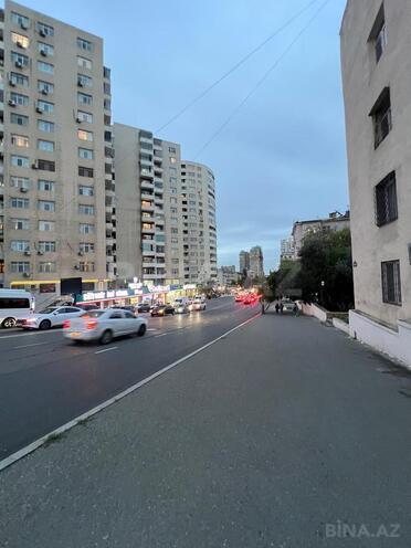 Продаётся 3-комн. вторичка 70 м², м. Элмляр Академиясы, photo 1 from 15
