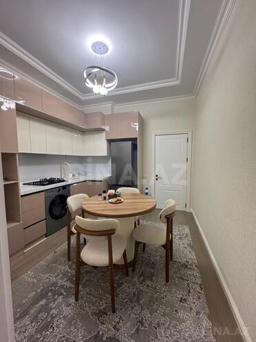 Сдается 2-комн. новостройка 70 м², м. 8 ноября, photo 1 from 15
