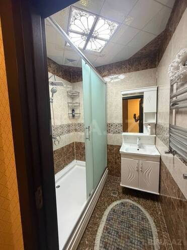 Сдается 3-комн. новостройка 130 м², м. Кара Караев, photo 13 from 16