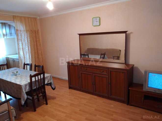 Сдается 2-комн. вторичка 65 м², м. Иншаатчылар, photo 1 from 13