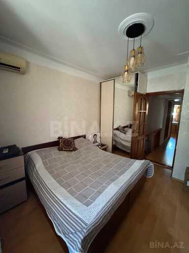 Satılır 2 otaqlı köhnə tikili 95 m², Qara Qarayev m., photo 9 from 14