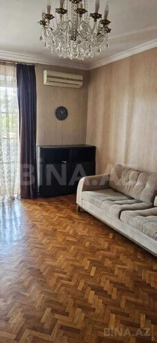 Продается 2-комн. вторичка 60 м², м. Гянджлик, photo 1 from 12