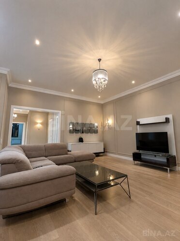 Сдаётся 3-комн. новостройка 165 м², м. Элмляр Академиясы, photo 1 from 29
