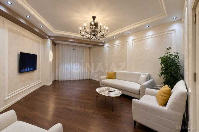 Продаётся 3-комн. новостройка 87 м², м. Нефтчиляр, photo 1 from 13
