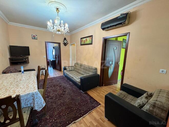 Сдаётся 3-комн. вторичка 70 м², м. Мемар Аджеми, photo 3 from 13