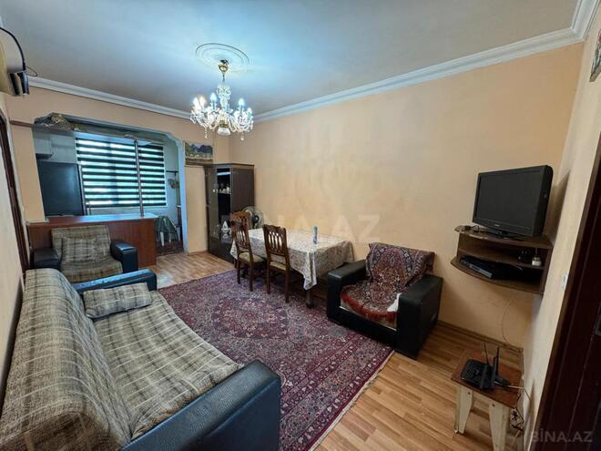 Сдаётся 3-комн. вторичка 70 м², м. Мемар Аджеми, photo 1 from 13