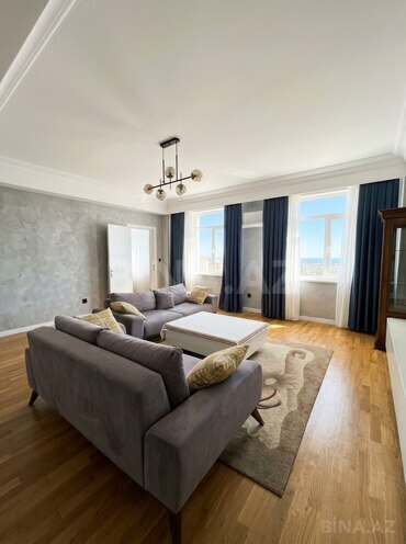 Сдаётся 3-комн. новостройка 100 м², м. Нефтчиляр, photo 1 from 15