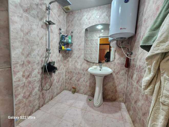 Продаётся 3-комн. вторичка 70 м², м. Кара Караев, photo 11 from 18