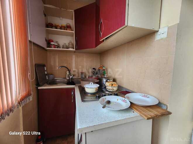 Продаётся 3-комн. вторичка 70 м², м. Кара Караев, photo 9 from 18
