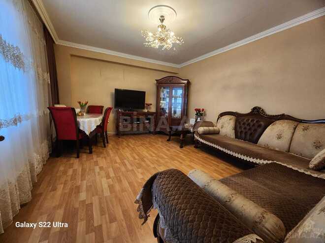 Продаётся 3-комн. вторичка 70 м², м. Кара Караев, photo 4 from 18