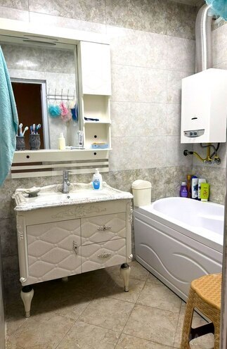 Satılır 4 otaqlı köhnə tikili 110 m², Əhmədli q., photo 14 from 17