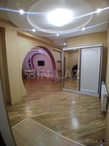 Сдаётся 4-комн. вторичка 134 м², photo 1 from 15