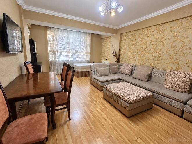 Сдаётся 2-комн. новостройка 70 м², м. Кара Караев, photo 1 from 10