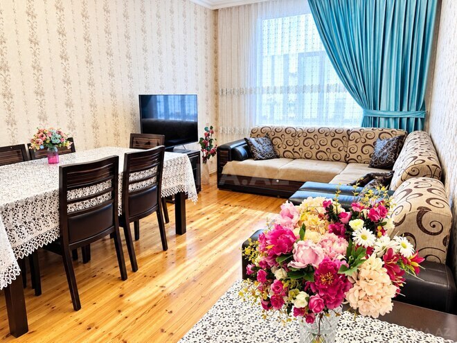 Satılır 4 otaqlı köhnə tikili 90 m², Əhmədli m., photo 1 from 22