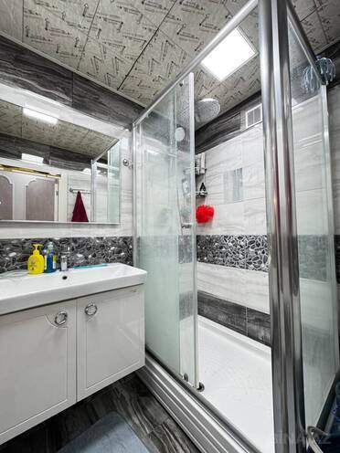 Продаётся 3-комн. вторичка 90 м², м. Ази Асланов, photo 13 from 16