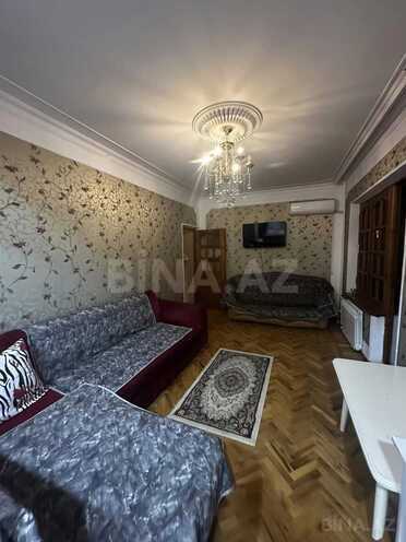 Satılır 2 otaqlı köhnə tikili 65 m², Nəsimi m., photo 3 from 9