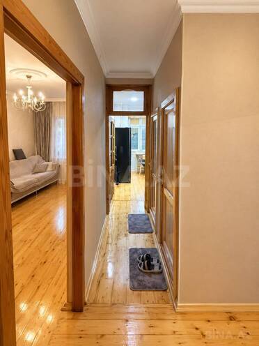 Продается 5-комн. вторичка 135 м², м. Ази Асланов, photo 9 from 15