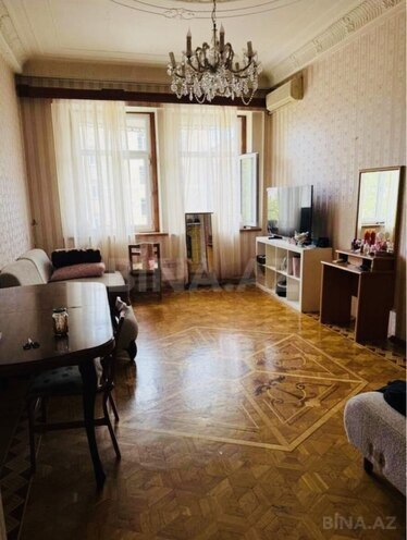 Продается 3-комн. вторичка 80 м², м. Ичеришехер, photo 3 from 12